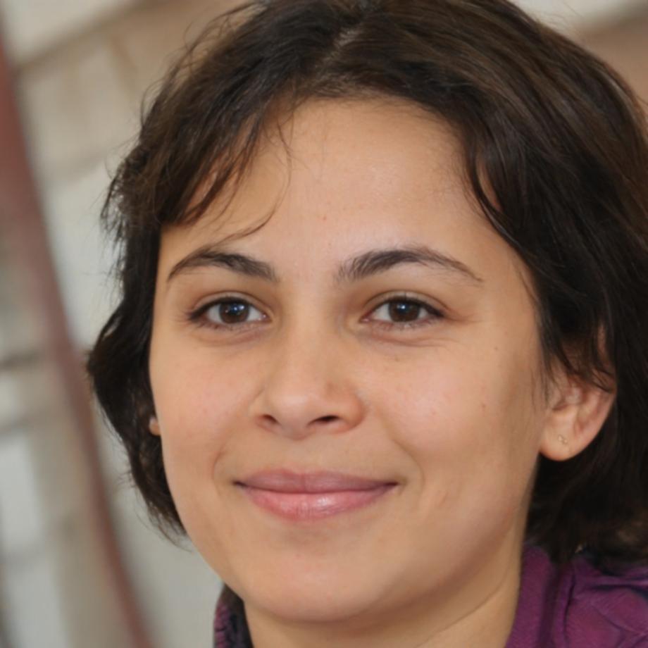 Retrato profesional de la instructora Carmen López